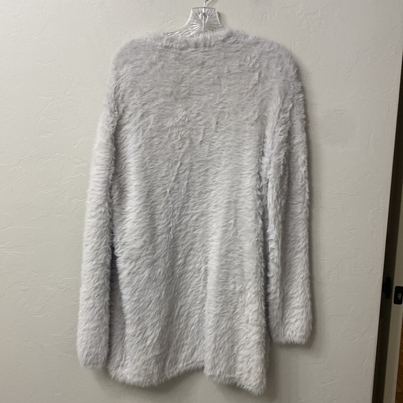 Free People Faux fur long sleeve open cardigan size XS.Grey. - Picture 9 of 9